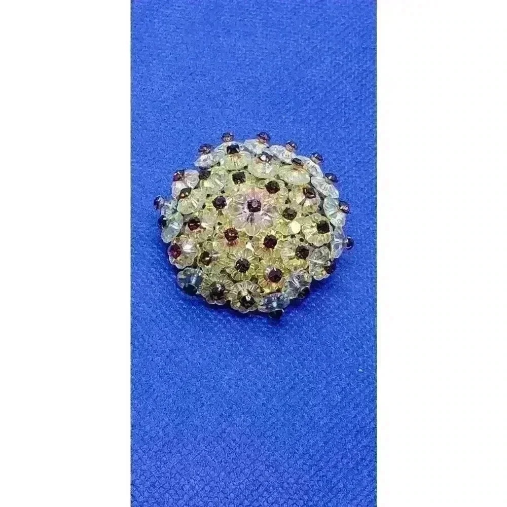 Vintage Brooch Marguerite Rivoli Crystal Flower With Rhinestone Head Pins